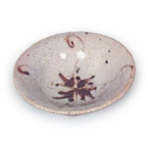 Shino muközuke dishes with floral cross design