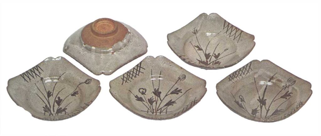 Five square mukōzuke bowls with flowering grass design, E-garatsu type