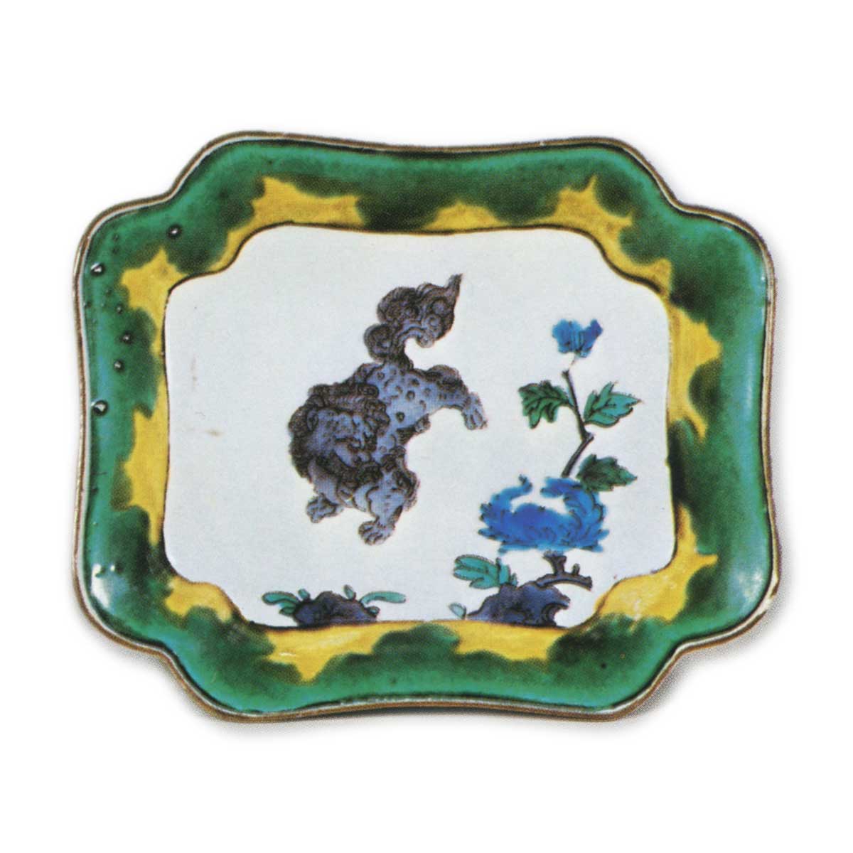 Rectangular dish with cusped corners, with peony and lion design, enamelled ware