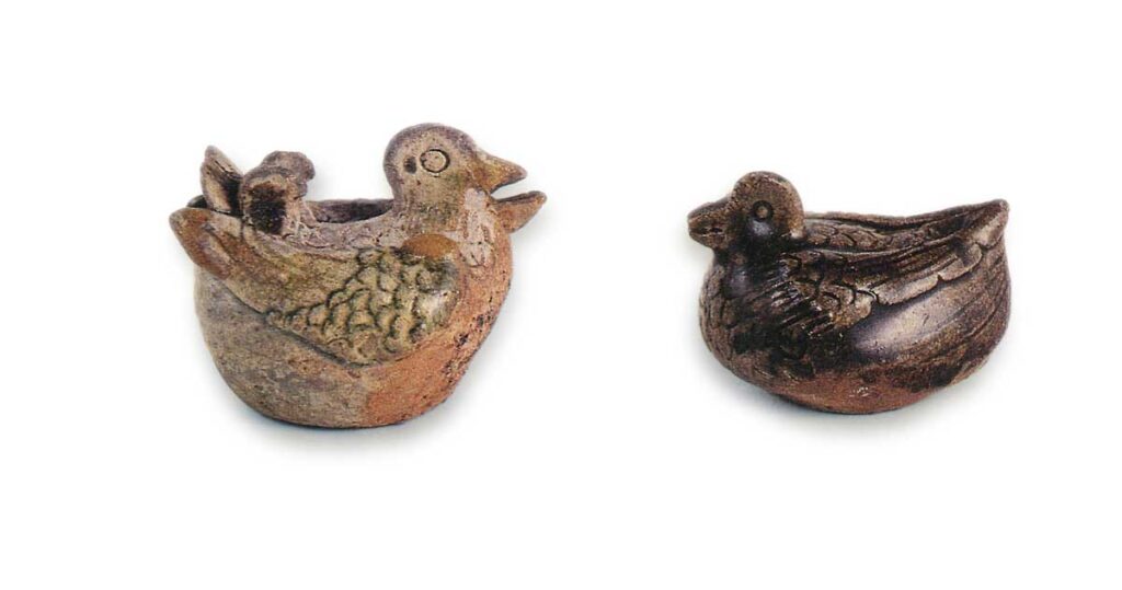 瀬戸铁釉鸟形水滴