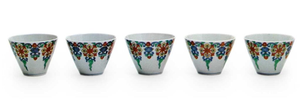 锅岛色绘环堵纹猪口