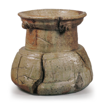 Iga Water jar with row of bosses, known as "Yabure-bukuro"