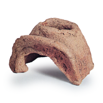 Haji ware: miniatures of jar and oven.