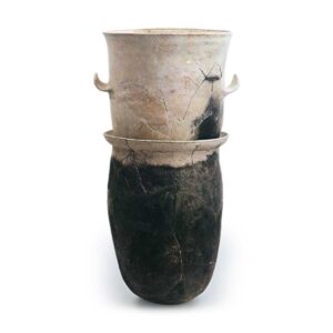 Haji ware: steamer and jar.