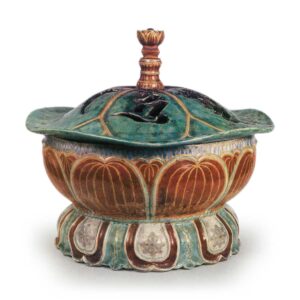 Ninsei: lotus-flower shaped incense burner, enamelled ware