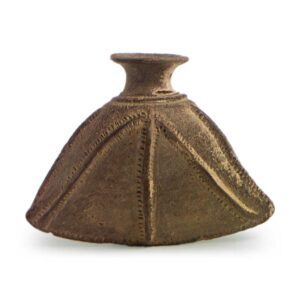 Sue ware: Teihei hanging jar in the shape of a leather pouch