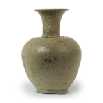 Kaiyu ware: Long-necked Bottle