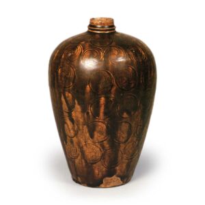 Seto ware: Vase with design of iron ring and plum blossoms