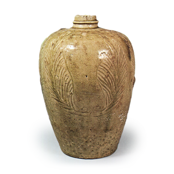 Seto ware: vase with incised ornament, ash glaze.