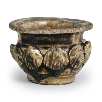 Seto ware: incense burner with applied ornament, iron glaze.