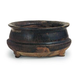 Seto ware: incense burner, iron glaze.