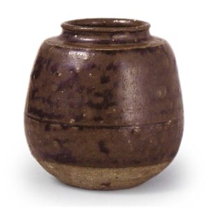 Seto ware: tea caddy of kata-tsuki form, iron glaze.