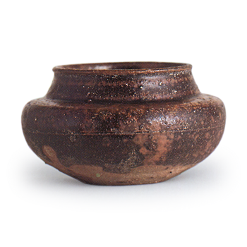 Seto ware: tea caddy of taikai form, iron glaze.