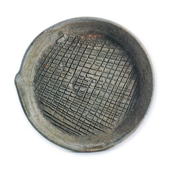 Seto ware: grater, ash glaze.