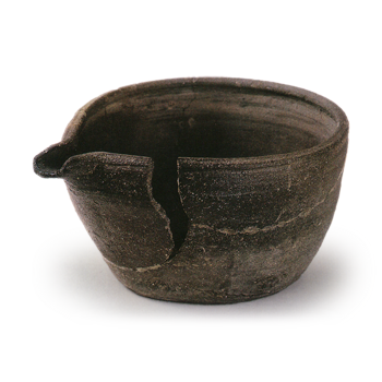 Tokoname ware: beaked bowl.