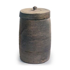 Atsumi ware: covered jar for containing sutra case.