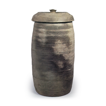 Atsumi ware: covered jar for containing sutra case.