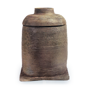 Sanage ware: covered jar for containing sutra case.
