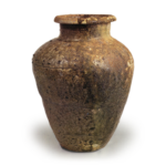 Echizen ware: jar with three horizontal grooves.