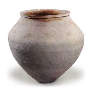 Kaga ware: large jar.