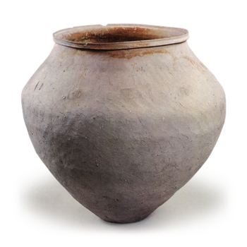 Kaga ware: large jar.