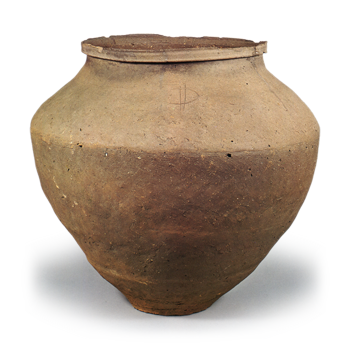 Echizen ware: large jar.