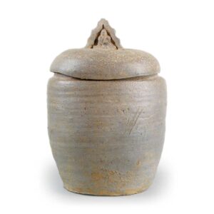 Suzu ware: covered jar for containing sutra case.