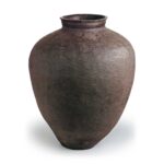 Suzu ware: jar with incised pattern.