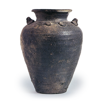 Suzu ware: four handled jar with comb-mark pattern.