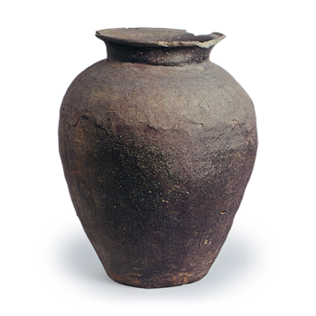 Suzu ware: wide-mouth jar.