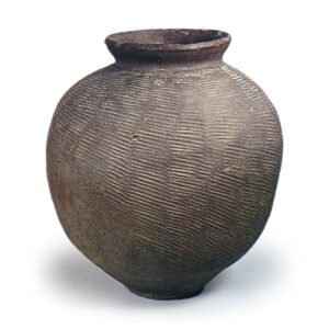 Suzu ware: jar with beaten surface.