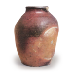 Bizen ware: jar with incised lines.