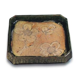 Oribe bevelled square shallow bowl with flowering grass design