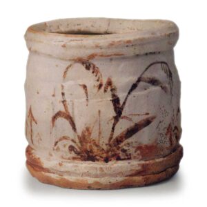 Shino notch-shaped water jar with reed and mountain design