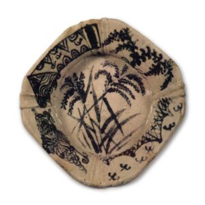 Shino square bowl with flowering grass design