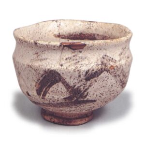 Shino tea bowl with landscape design