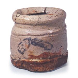 Shino water jar with notch-shaped mouth, with bamboo shoot design