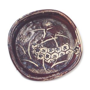 Gray Shino shallow bowl with toroise-shell and pink-flower design