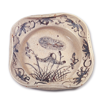 Shino bowl with lotus design