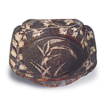 Gray Shino mukōzuke dish with miscanthus design