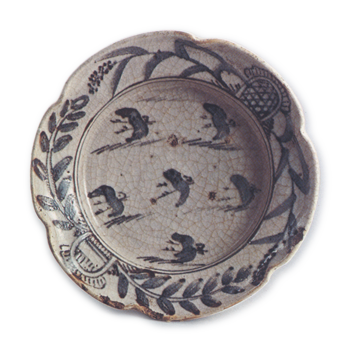 Shino mukozuke dish with plover design