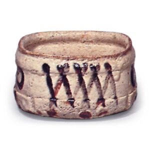 Shino mukōzuke bowls with flowering grass design