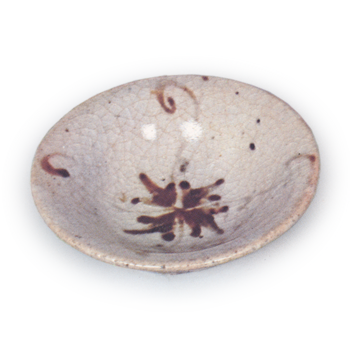 Shino muközuke dishes with floral cross design