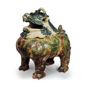 Sökei: lion-shaped incense burner, three-color glazes