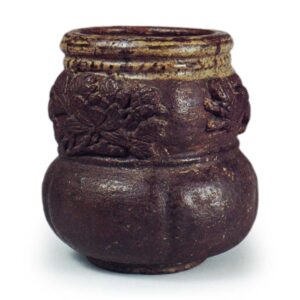 Jõkei: incense burner with lion and peony design, brown glaze