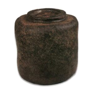 Chōjirō: cylindrical tea bowl, known as "Kine-ore", Black Raku