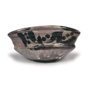 "Shoe"-shaped tea bowl with landscape design, E-garatsu type