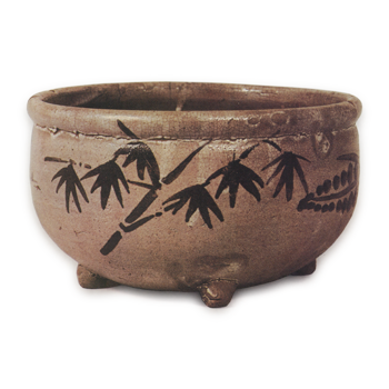 Three-legged bowl with bamboo, plum and wistaria design, E-garatsu