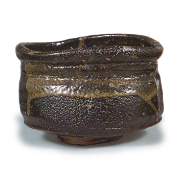 Oribe black "shoe"-shaped tea bowl