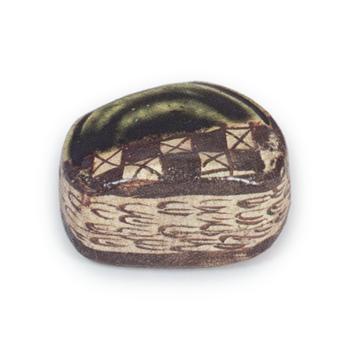 Oribe incense caddy with ichimatsu checker design